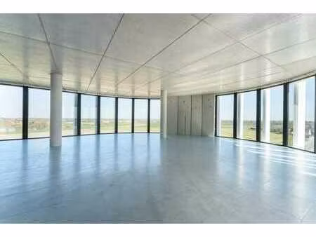 espaces de bureaux d'environ 11 à 745 m² dans le prestigieux