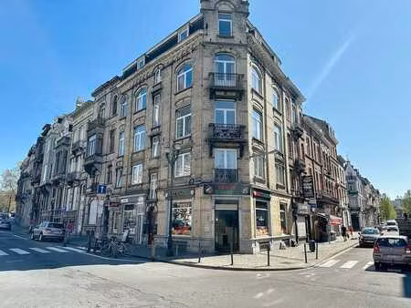 immeuble de rapport (2 commerces loués – 3.000€/mois)