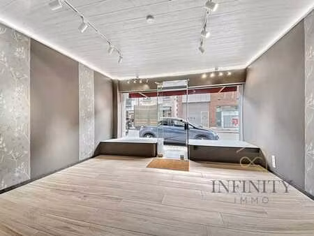 rez commercial totalement remis a neuf. situation ideale