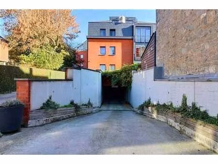 emplacement de parking interieur