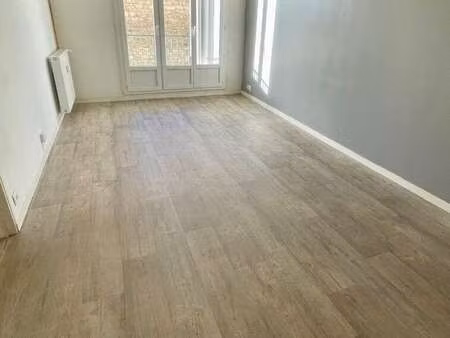location appartement 2 pièces à mondeville (14120) : à louer 2 pièces / 43m² mondeville