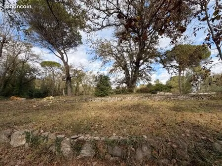 terrain 1266 m² opio