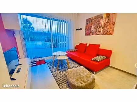 beau studio meublé avec parking