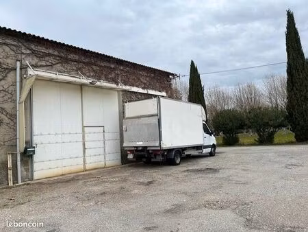 location d'un hangar