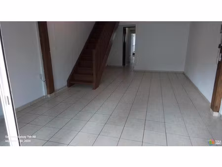 location maison 5 pièces 85 m² à saint andre (97440)  890 €