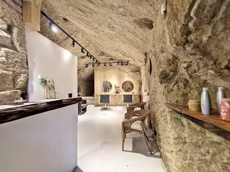 location locaux professionnels 44 m² à cucuron (84160)  410 €