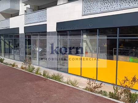 location locaux professionnels 285 m² à saint-cyr-l'ecole (78210)  80 004 €