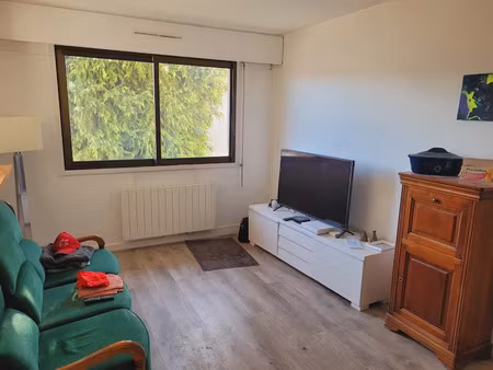 location appartement 2 pièces 38.43 m² à louviers (27400)  595 €