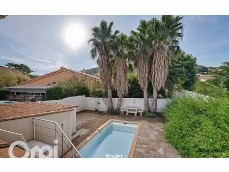 maison évenos 127 m² t-5 à vendre  390 000 €