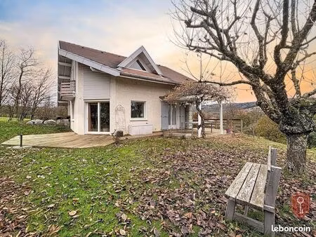 villa 5 pièces 123 m²