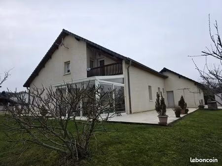 pavillon 6 pièces 160 m²