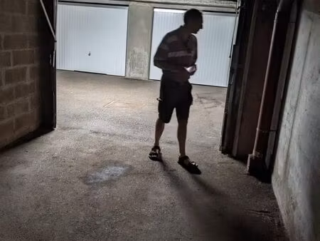 garage ferme 25 m2 st marc-bd gambetta