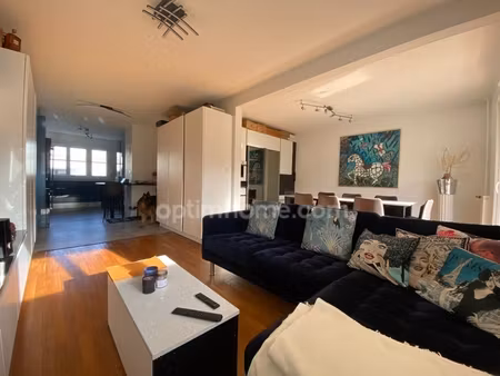 quartier wilson - type 4 de 85m² avec balcon de 9m² - ascenseur et parking