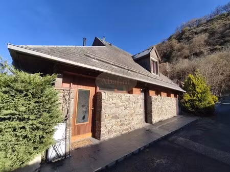 charmante maison  garage et parkings