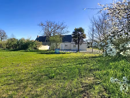maison 3 chambres   terrain 3700m²