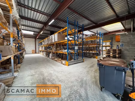 local d'activités de 1121m²