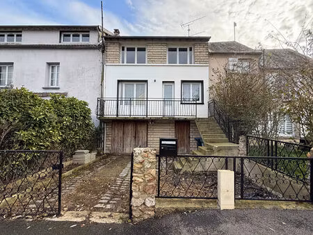 a vendre maison ville à monthyon -garage jardin clos.