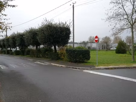 ⚜ chateaubernard (16) terrain à vendre en zone urbaine à vocation economique ⚜