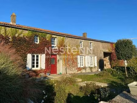 vente maison à la petite-boissière (79700) : à vendre / 196m² la petite-boissière