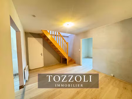 appartement saint pierre de chandieu 3 pièce(s) 49.2 m2