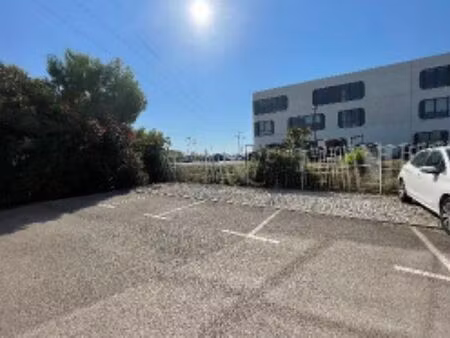 location bureau castelnau le lez 125 m²