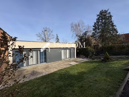 3%com belle maison plain pied de 2017 située au calme