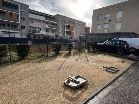 achat parking varces allieres et risset 38760