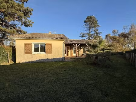 charmante maison de plain pied de 98m2 au calme à 5 minutes de nogaro