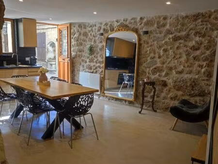 tourtour  maison de village précieuse avec sa terrasse