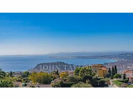 propriete contemporaine au panorama unique