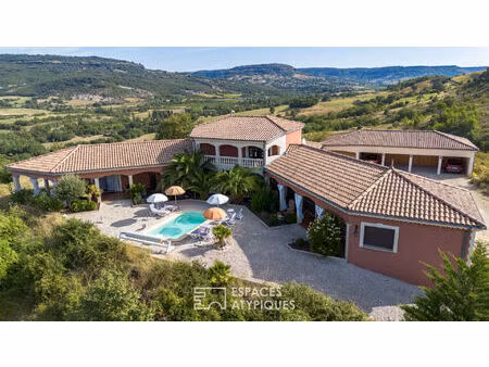 villa de charme d'inspiration provençale avec son incomparable panorama sur les monts d'ar