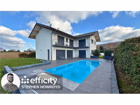 maison 5 pièces - 243 m²