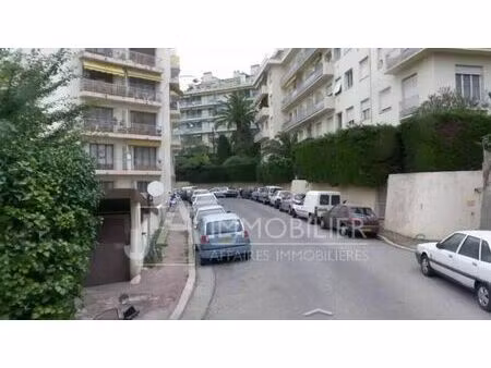 location garage 10 m² à nice (06100)