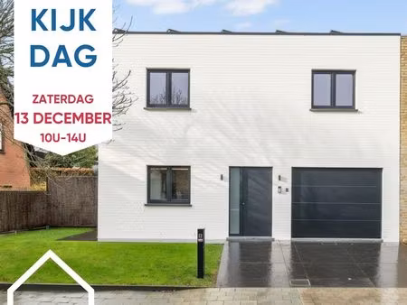 energiezuinige halfopen bebouwing met epc a  3-4 slpks  garage  oprit en tuin in rustige w