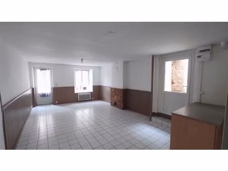 location appartement 2 pièces 56m² lusignan 86600