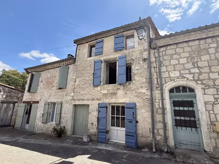 saint maurin maison de village avec petit jardin et garage non attenant