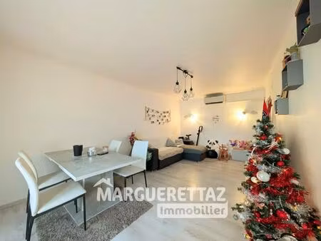 maison de village mitoyenne - st jeoire 115m² / garage / pas d'exterieur