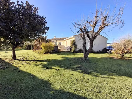 vente maison 4 pièces 130 m² à pugnac (33710)  229 990 €
