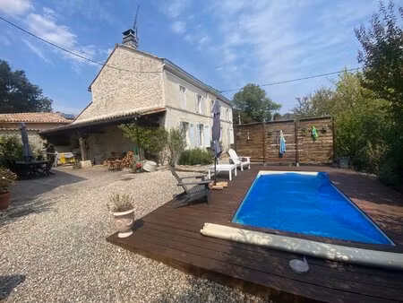 maison en pierre de plus de 180m² rénovée en 2021