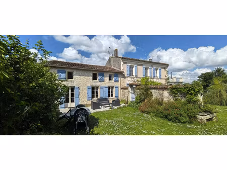 vente maison 11 pièces 272 m² nantillé (17770)