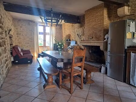 maison de ville médiévale à rénover 135 m2