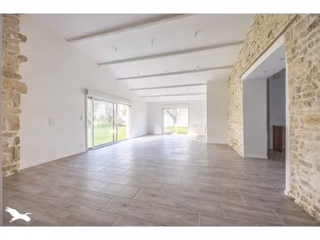 vente maison 4 pièces 145 m² à vouhe (17700)  302 000 €