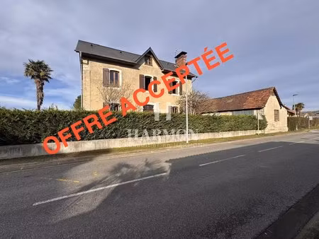 harmon à vendre : maison ancienne et sa grange