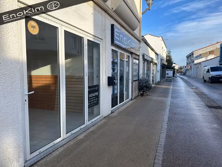 achat local commercial 34m² jard sur mer 85520