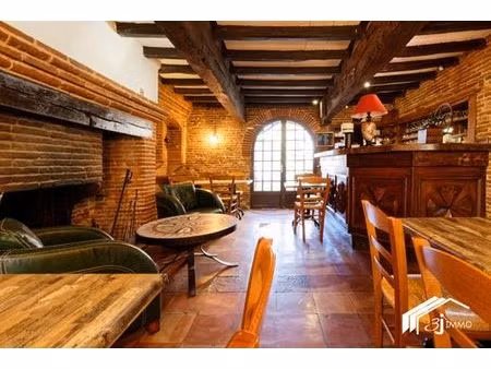 maison de luxe de 29 chambres en vente à montaigut-sur-save  occitanie