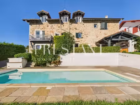 propriété basque avec piscine et vue montagnes à ainhoa idéal maison d'hôtes