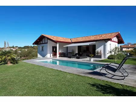 vente maison 5 pièces 160m2 ustaritz 64480 - 871500 € - surface privée