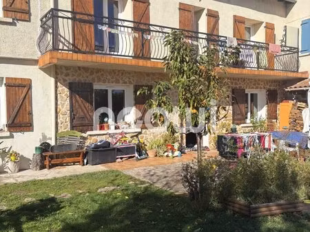 maison indépendante  jardin et garage en petite copropriété