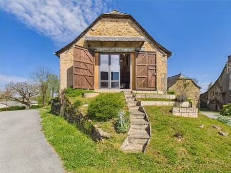 charmante grange en pierre rénovée avec goût  proche de conques