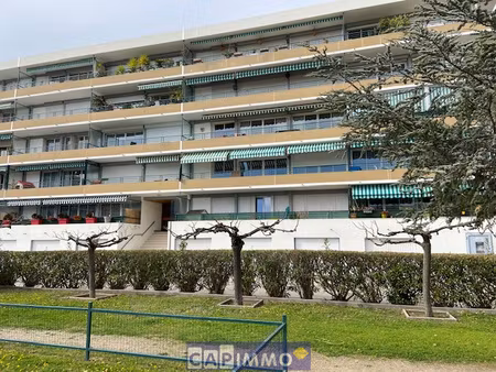 garage la garde les restanques du thouar proche centre